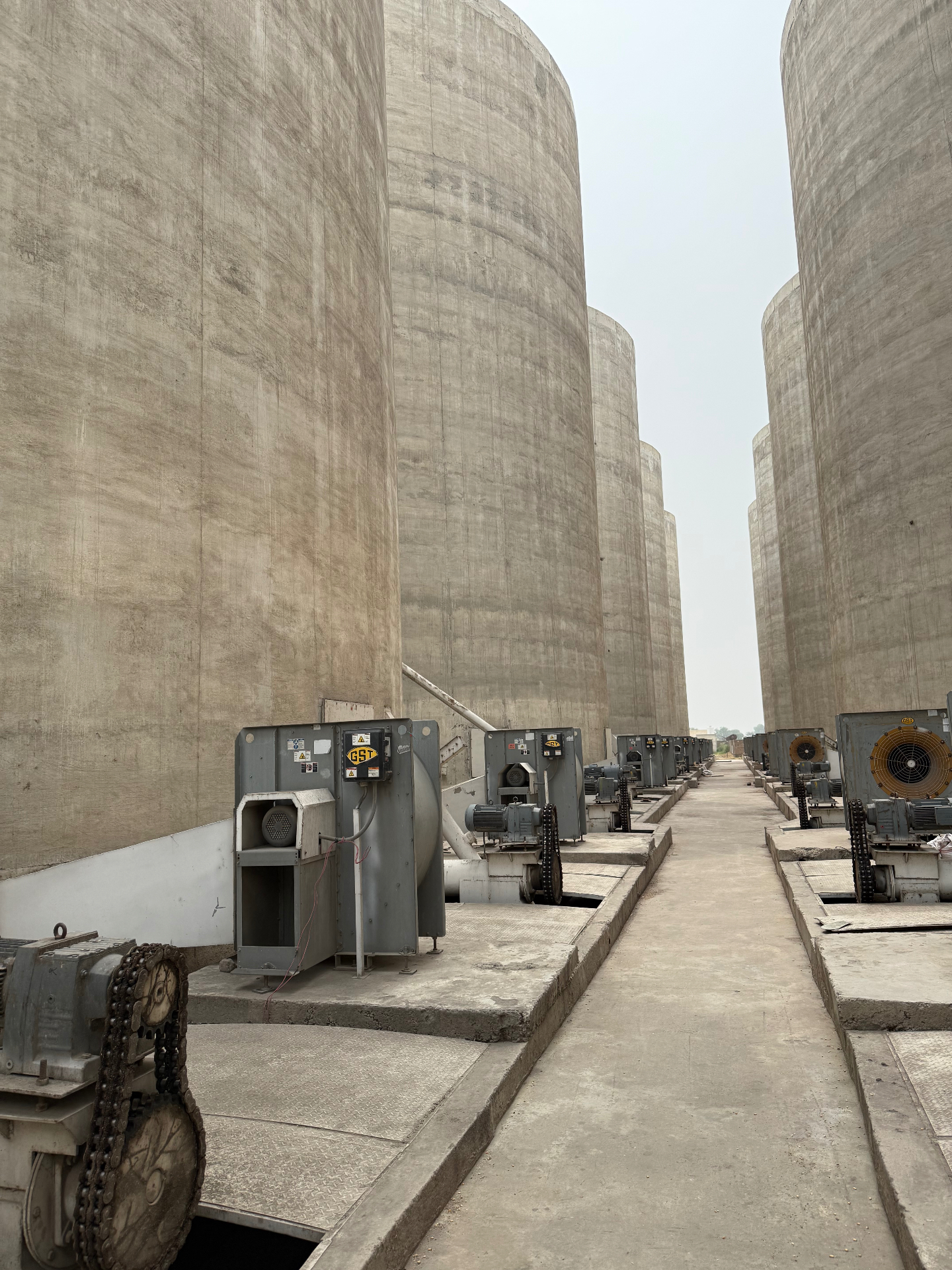 M.A. Grains RCC silos and aeration systems